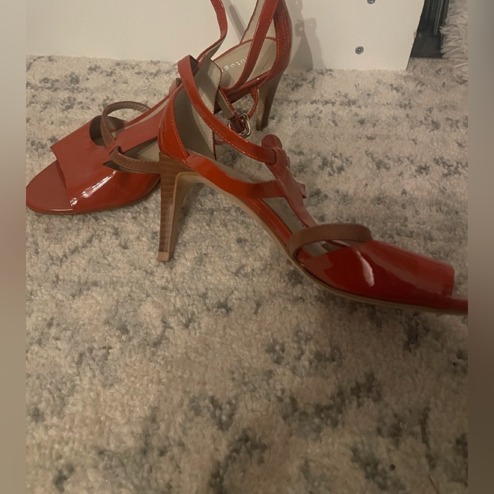 New without tags – really cute heels with open toe!